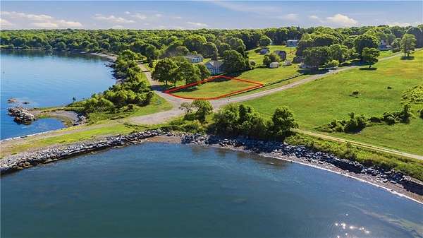 0.39 Acres of Residential Land for Sale in Portsmouth, Rhode Island