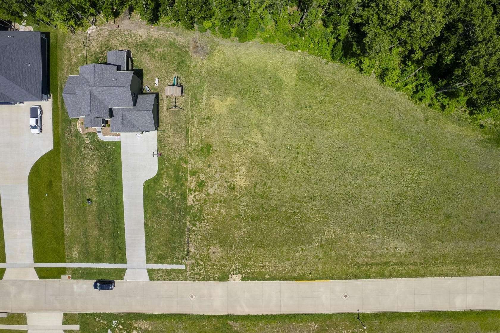 1 Acre of Residential Land for Sale in Waverly, Iowa