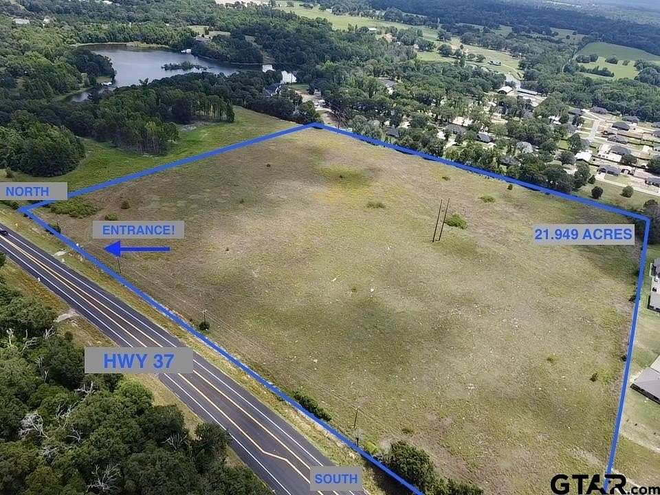 22 Acres of Mixed-Use Land for Sale in Mineola, Texas