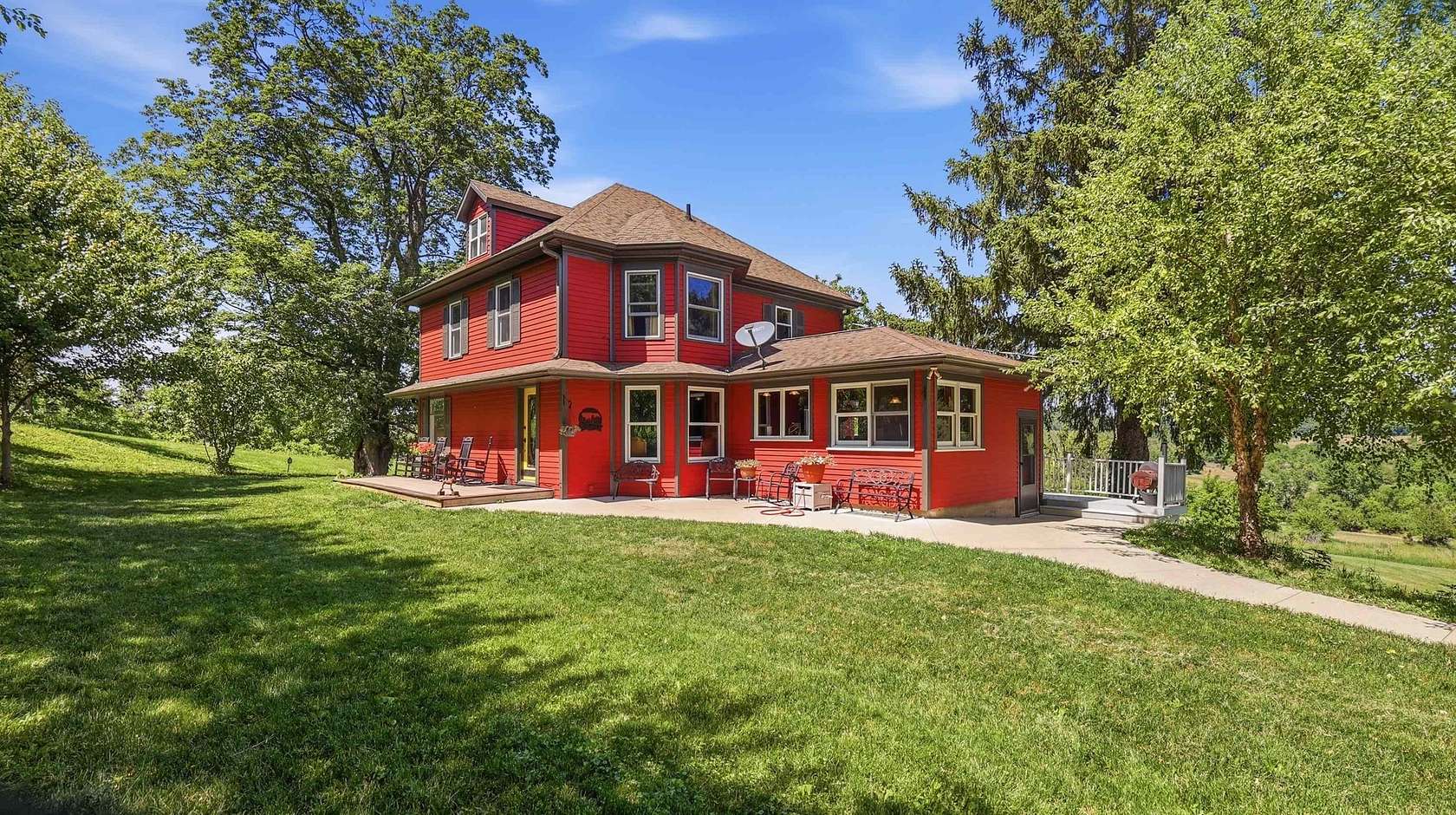 12 Acres of Land with Home for Sale in Galena, Illinois