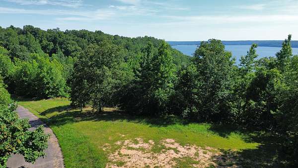 1.6 Acres of Residential Land for Sale in Waverly, Tennessee
