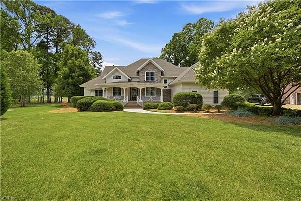 6 Acres of Land with Home for Sale in Suffolk, Virginia