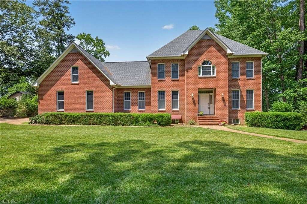 2.8 Acres of Land with Home for Sale in Newport News, Virginia