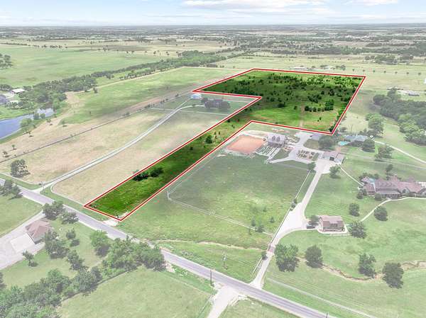 22 Acres of Agricultural & Residential Land for Sale in Gunter, Texas