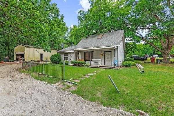 1.5 Acres of Land with Home for Sale in Bonham, Texas