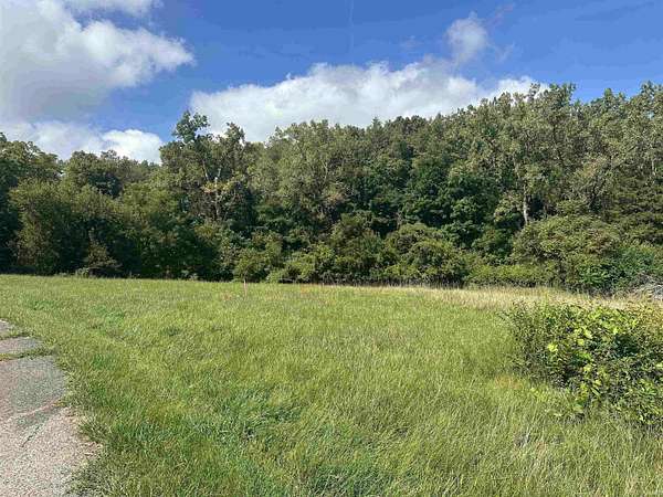 1.36 Acres of Residential Land for Sale in Syracuse, Indiana