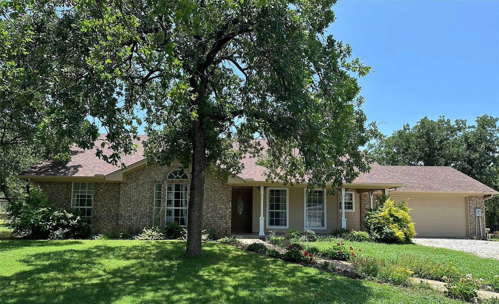 10.7 Acres of Land with Home for Sale in Bridgeport, Texas