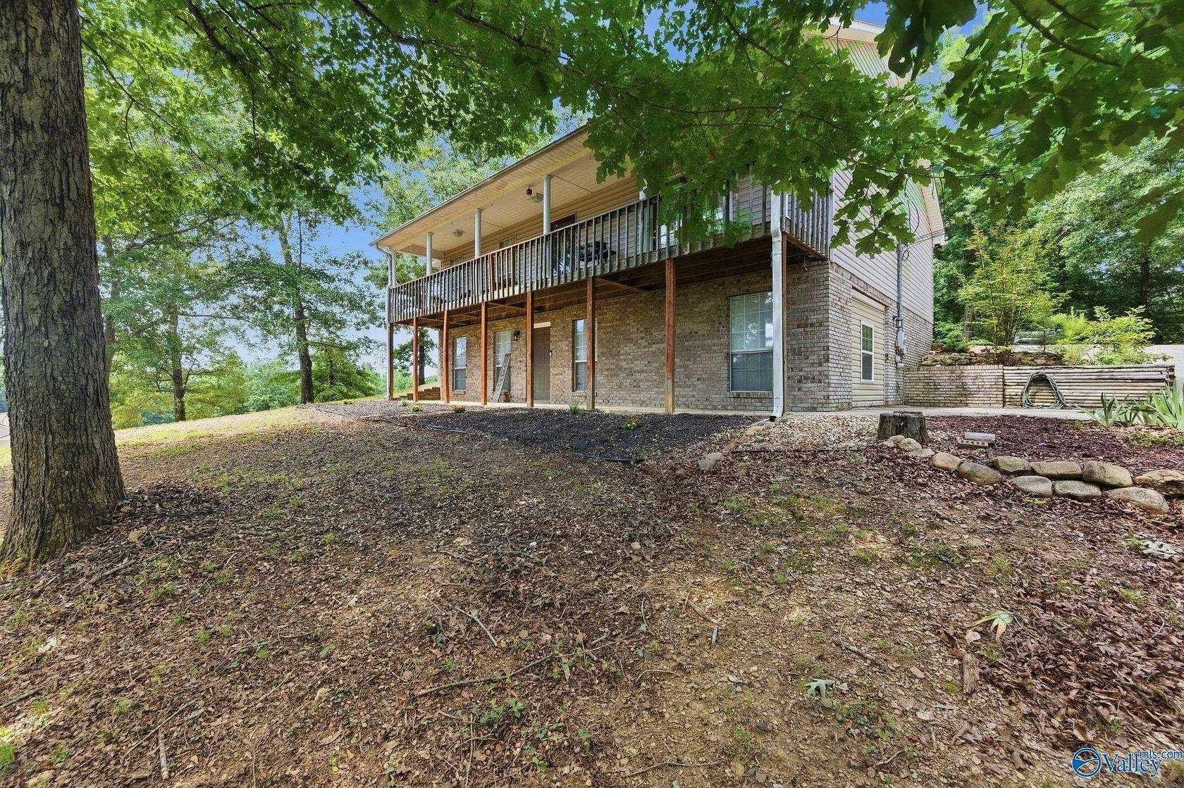 2 Acres of Land with Home for Sale in Hanceville, Alabama