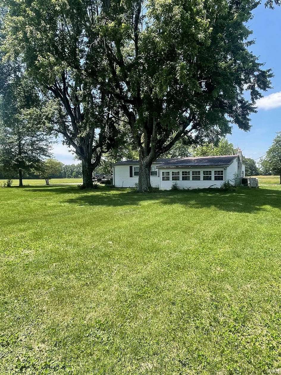 14.9 Acres of Recreational Land with Home for Sale in Shelburn, Indiana