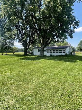 14.9 Acres of Recreational Land with Home for Sale in Shelburn, Indiana
