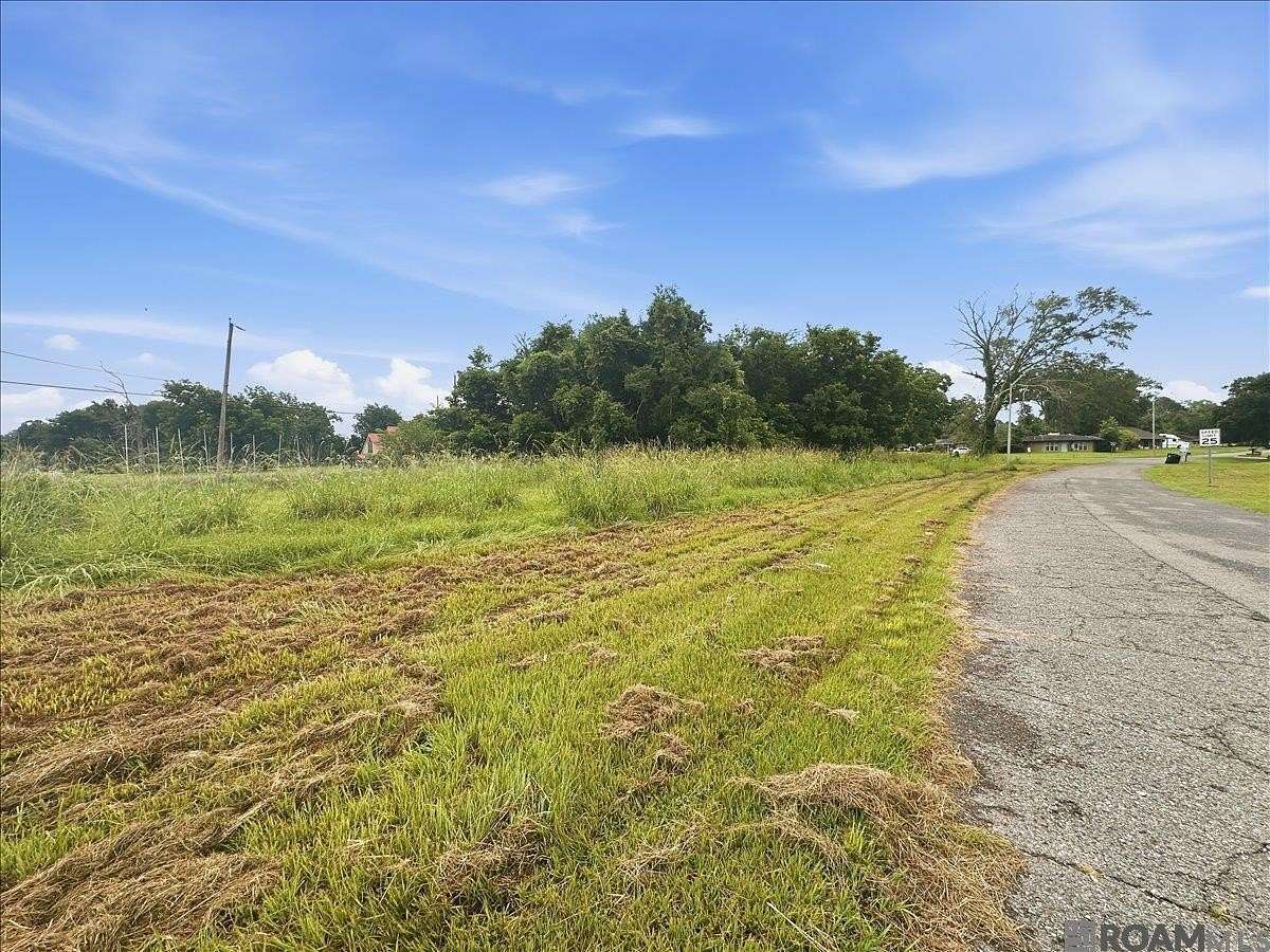0.88 Acres of Residential Land for Sale in Baton Rouge, Louisiana
