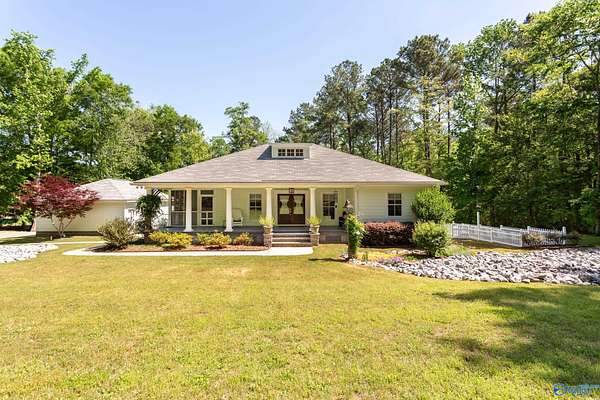 5 Acres of Land with Home for Sale in Gadsden, Alabama