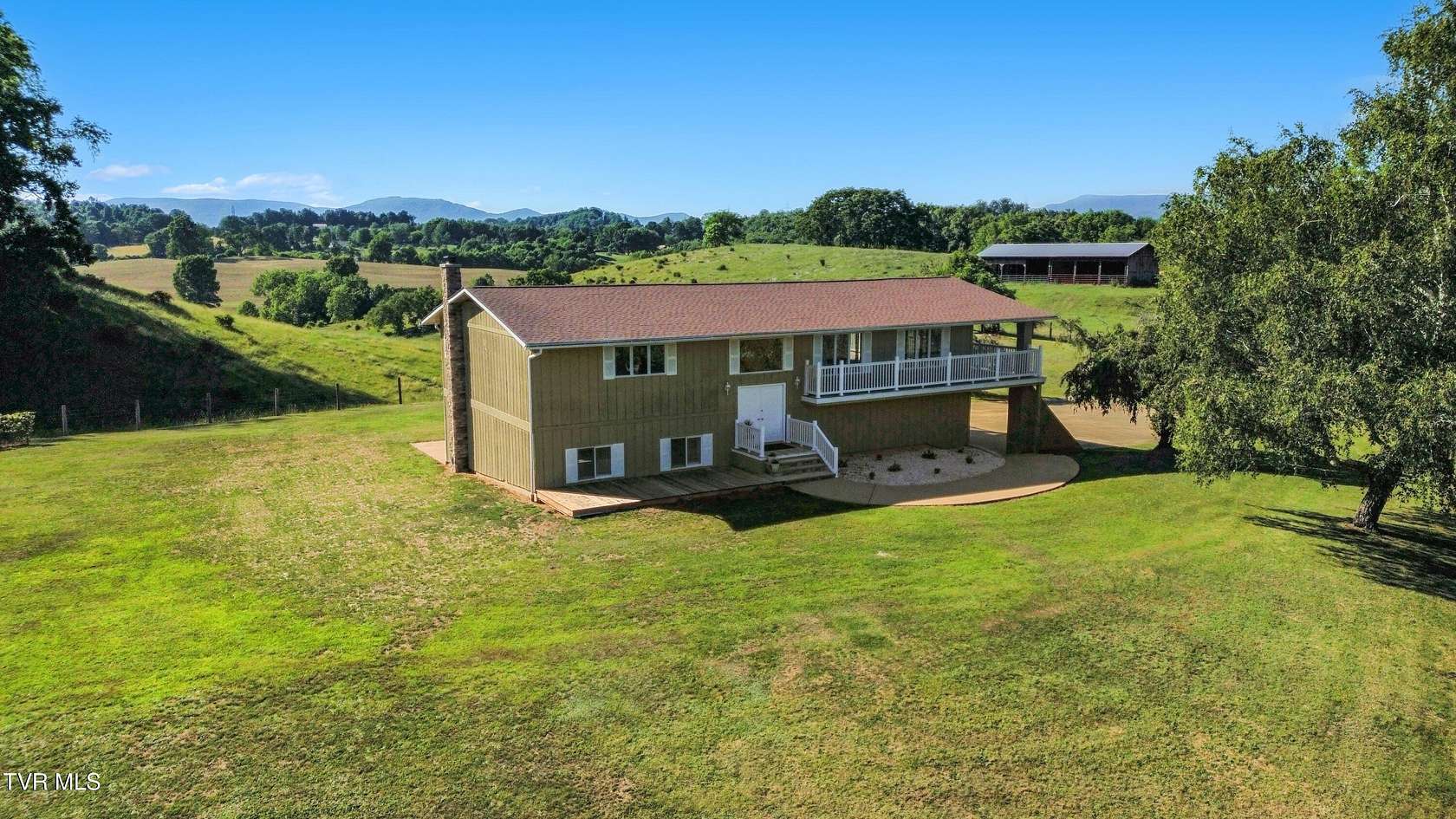 47.2 Acres of Agricultural Land with Home for Sale in Meadow View, Virginia