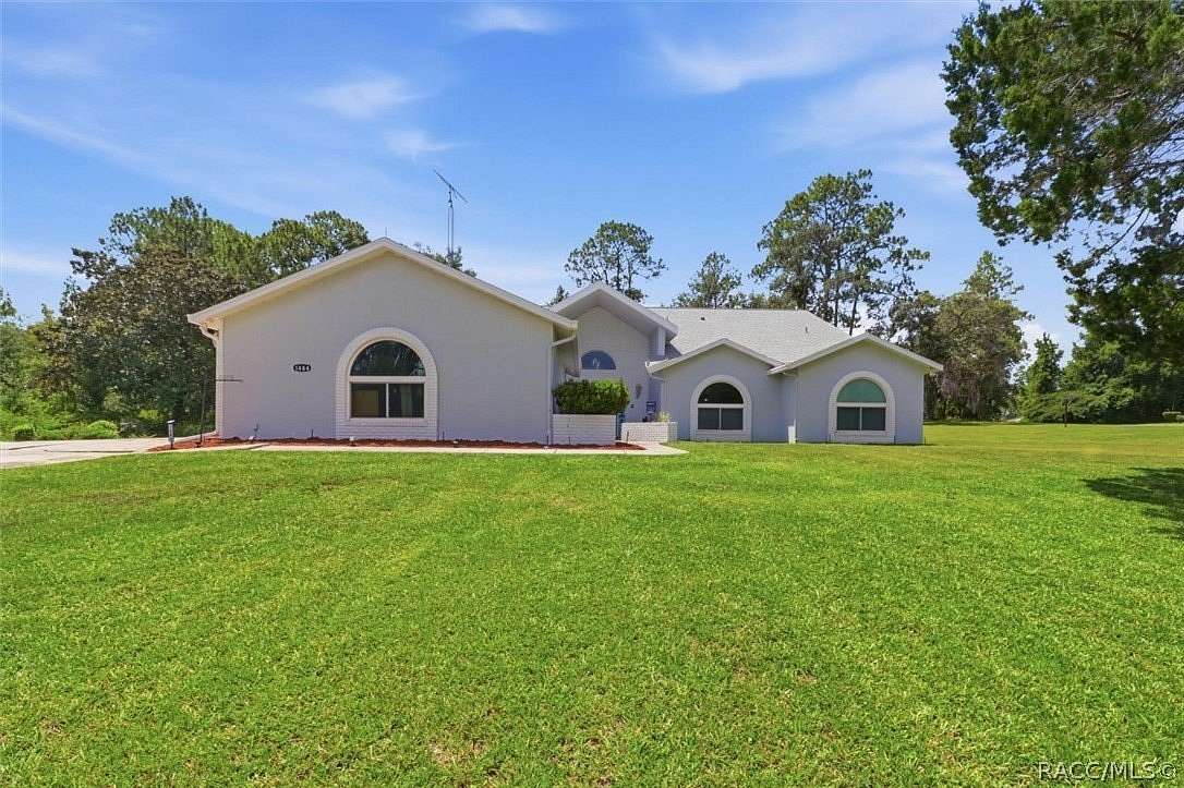 1.53 Acres of Land with Home for Sale in Beverly Hills, Florida