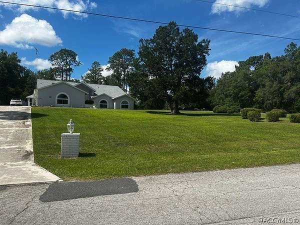 1.53 Acres of Land with Home for Sale in Beverly Hills, Florida