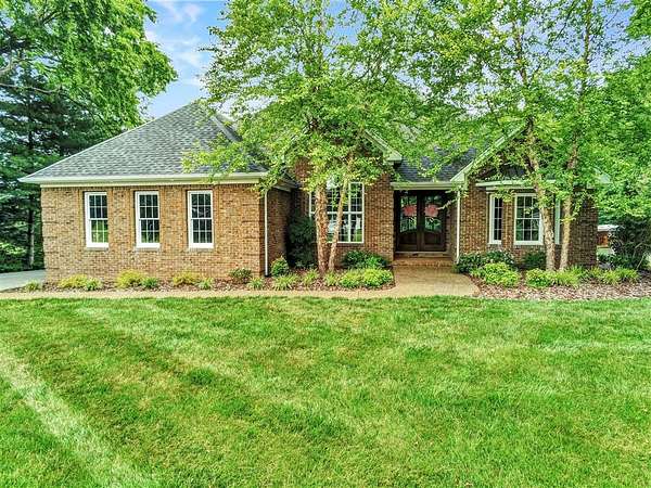 3 Acres of Land with Home for Sale in Bowling Green, Kentucky