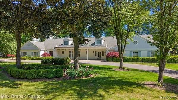 1.54 Acres of Land with Home for Sale in Bloomfield Hills, Michigan