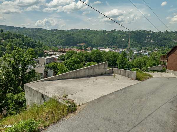 0.13 Acres of Residential Land for Sale in Gatlinburg, Tennessee