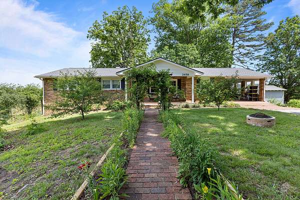43 Acres of Land with Home for Sale in Jamestown, Tennessee