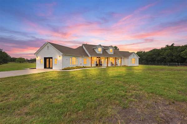 12.3 Acres of Land with Home for Sale in Princeton, Texas