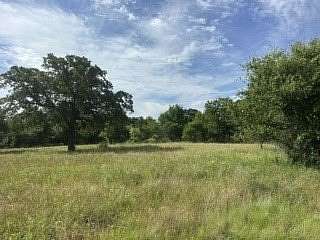 10 Acres of Land for Sale in Henrietta, Texas