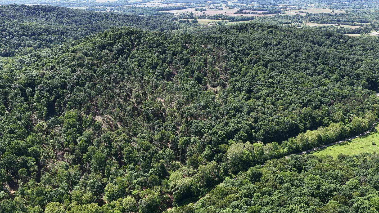 24 Acres of Recreational & Residential Land for Sale in Waverly, Ohio