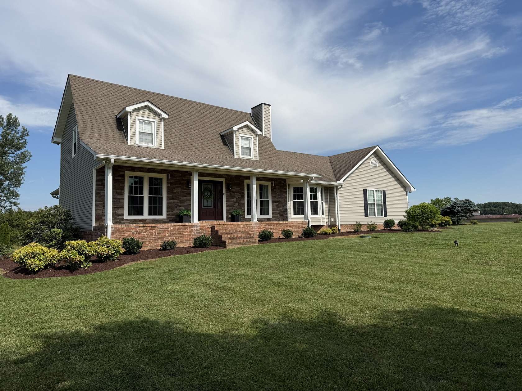 10.3 Acres of Land with Home for Sale in Portland, Tennessee