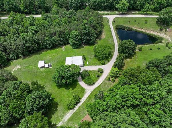 12 Acres of Recreational Land for Sale in Jeffersonville, Kentucky