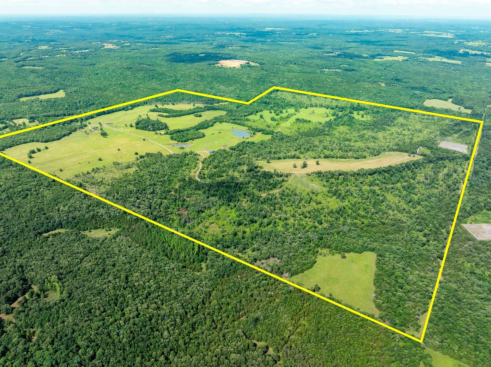 614 Acres of Land with Home for Sale in Bradford, Arkansas
