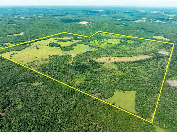 614 Acres of Land with Home for Sale in Bradford, Arkansas