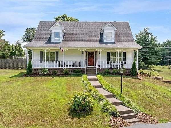 5 Acres of Land with Home for Sale in Alvaton, Kentucky