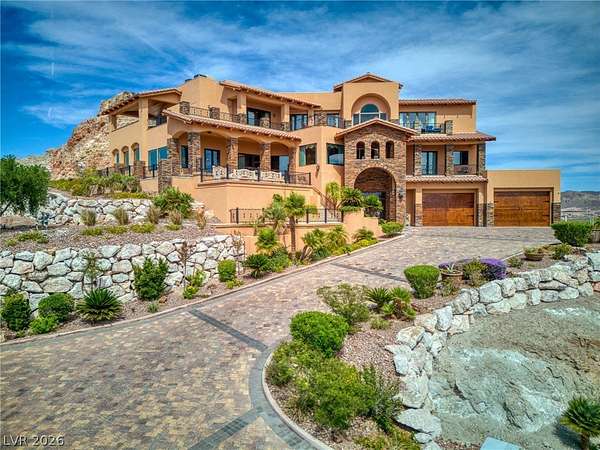 3.35 Acres of Land with Home for Lease in Henderson, Nevada