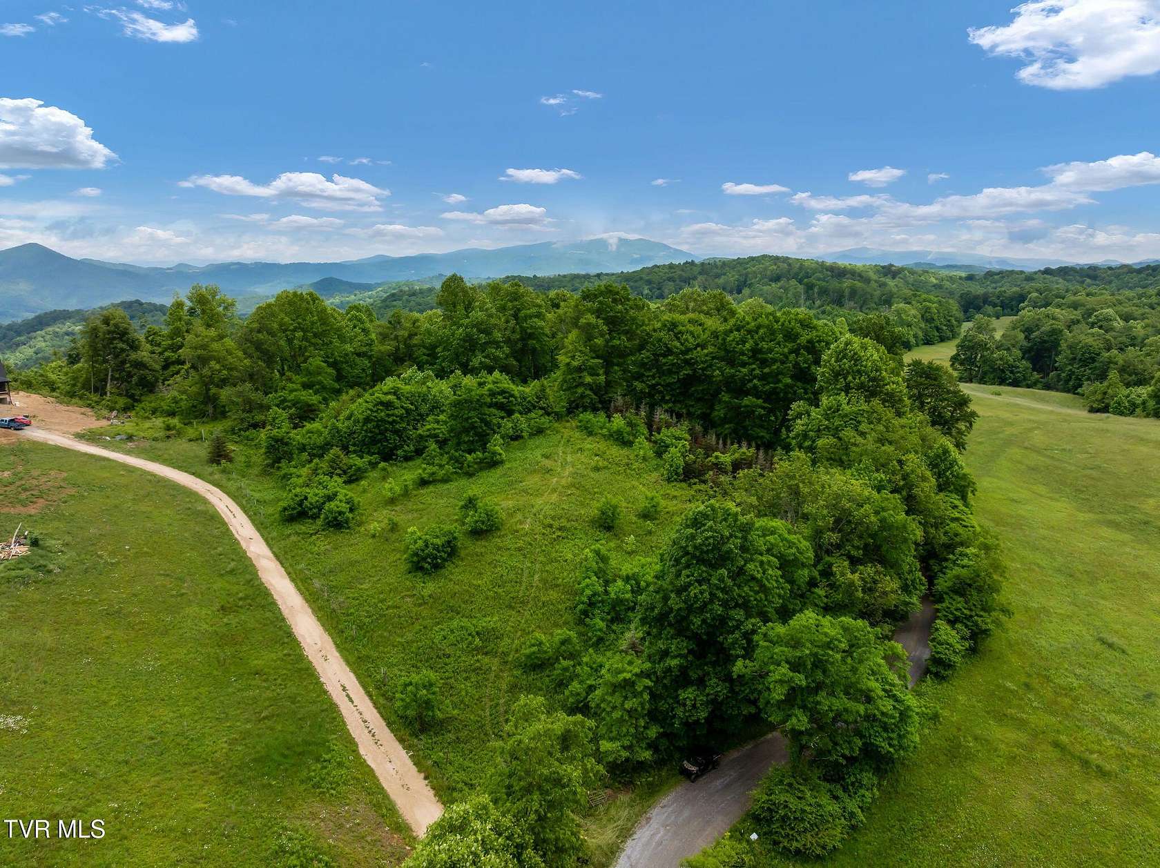 22 Acres of Land for Sale in Roan Mountain, Tennessee