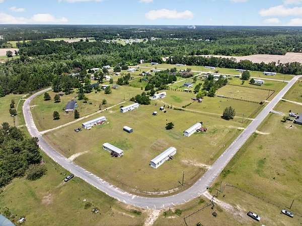 3.57 Acres of Improved Residential Land for Sale in Ray City, Georgia