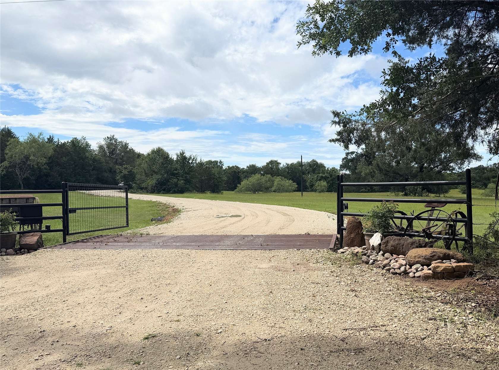 26 Acres of Land with Home for Sale in Wortham, Texas