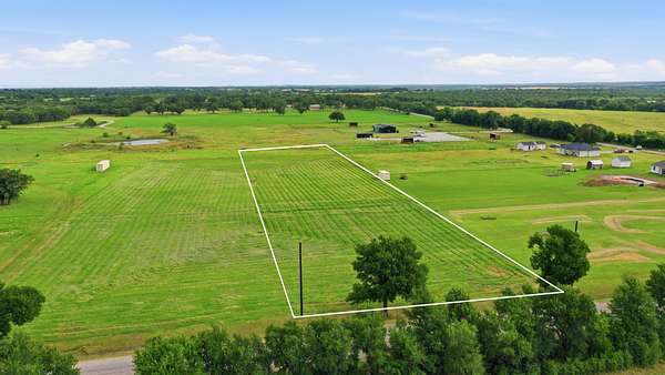 2 Acres of Residential Land for Sale in Mineral Wells, Texas