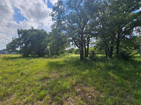 3.28 Acres of Residential Land for Sale in Boyd, Texas