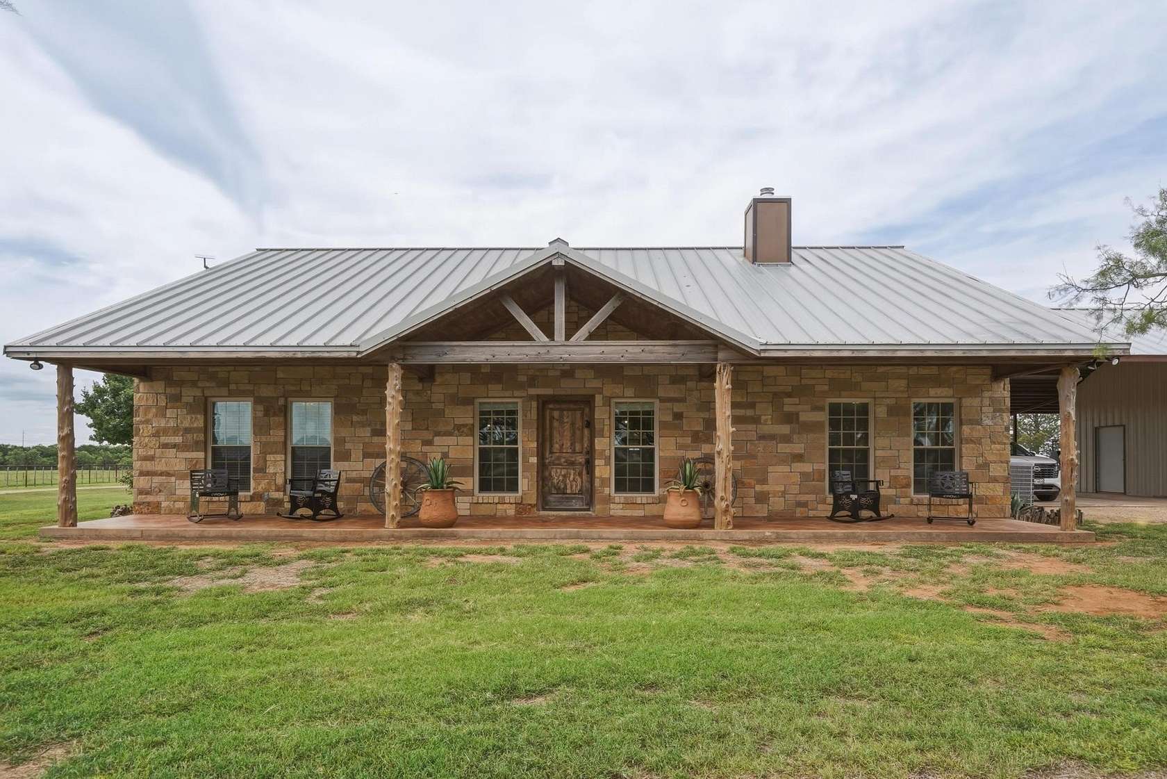 98.7 Acres of Land with Home for Sale in Avoca, Texas
