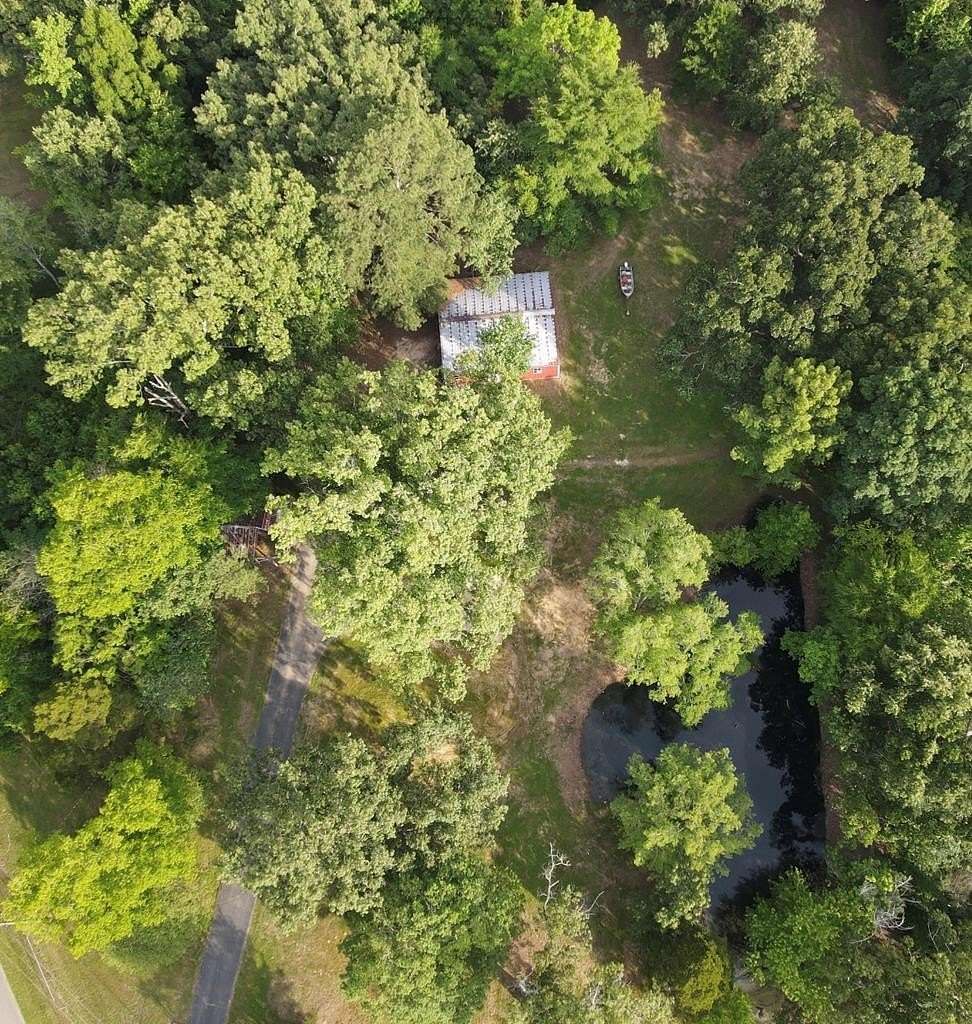 4.7 Acres of Land for Sale in Paris, Tennessee