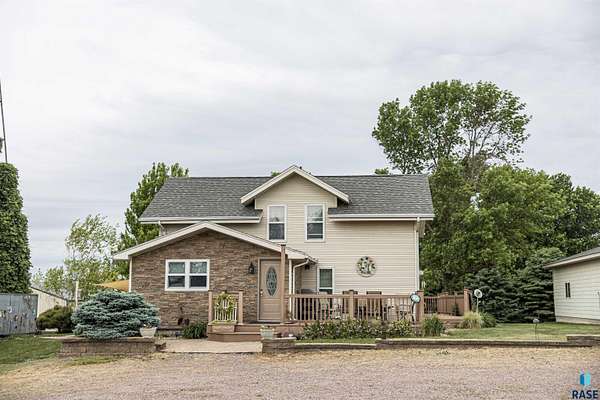 21.4 Acres of Land with Home for Sale in Beaver Creek, Minnesota
