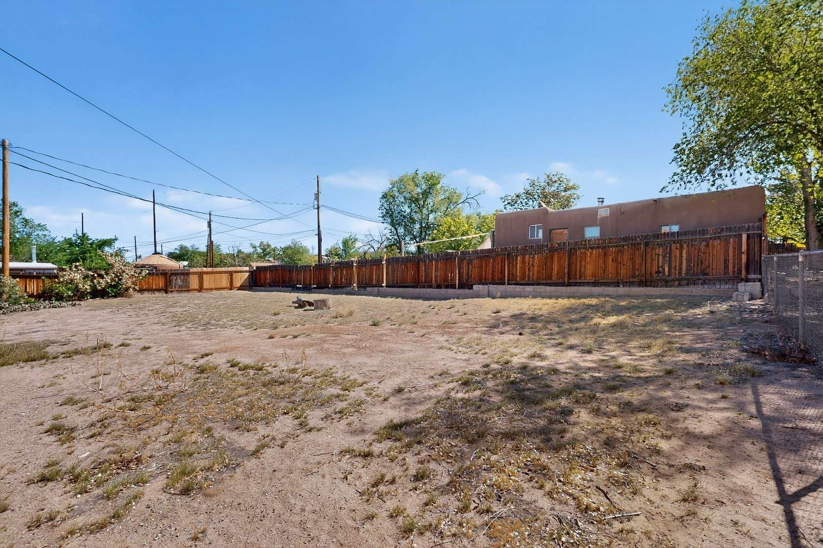 0.07 Acres of Mixed-Use Land for Sale in Albuquerque, New Mexico