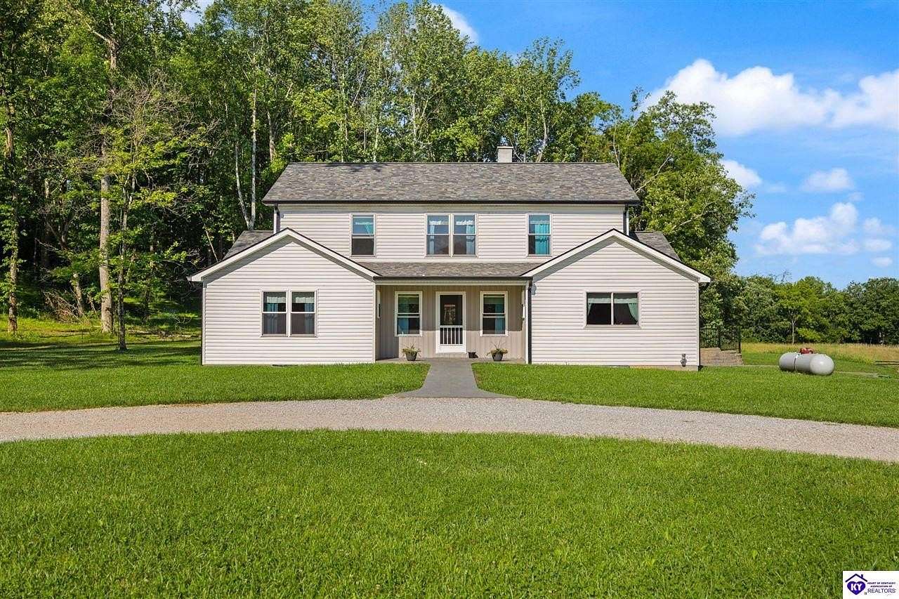 40 Acres of Agricultural Land with Home for Sale in Munfordville, Kentucky