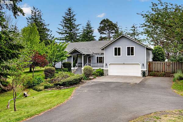 5.45 Acres of Land with Home for Sale in Lakeside, Oregon