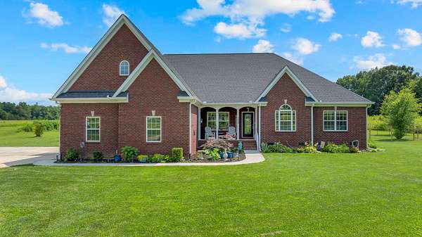 6.19 Acres of Land with Home for Sale in Tullahoma, Tennessee