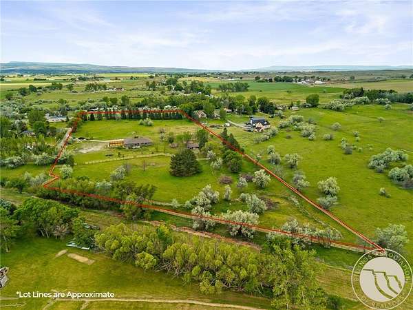 9.74 Acres of Land with Home for Sale in Billings, Montana
