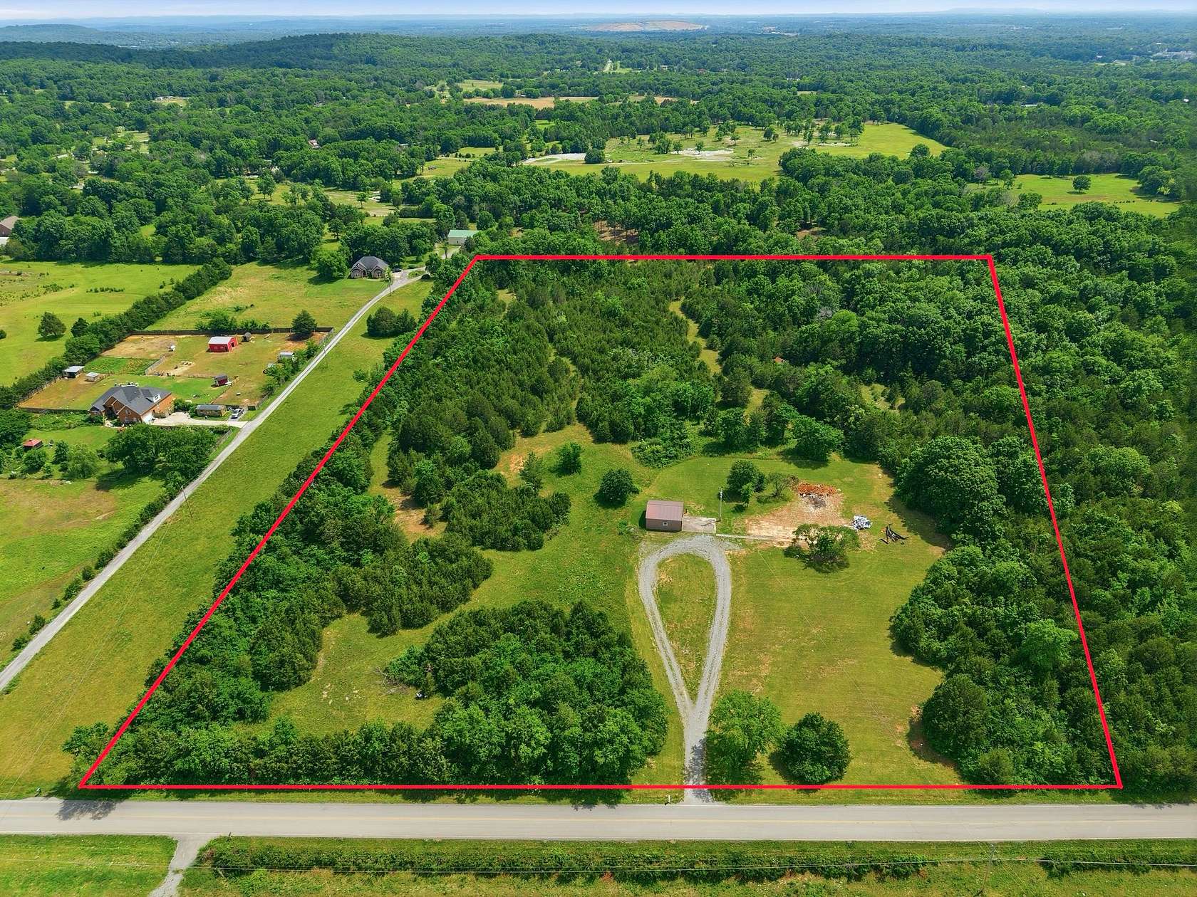 15 Acres of Land for Sale in Murfreesboro, Tennessee