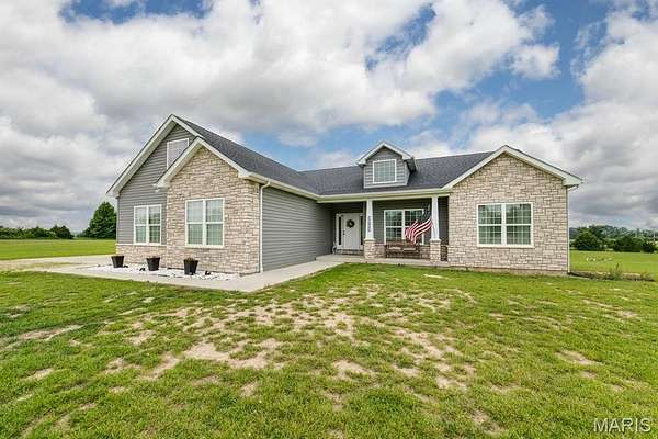 6.33 Acres of Land with Home for Sale in Warrenton, Missouri