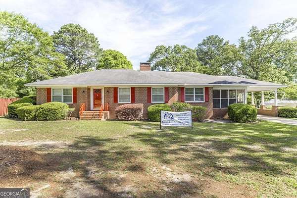 1.72 Acres of Land with Home for Sale in Hawkinsville, Georgia
