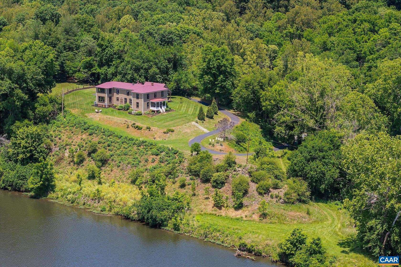 2.83 Acres of Land with Home for Sale in Madison Heights, Virginia