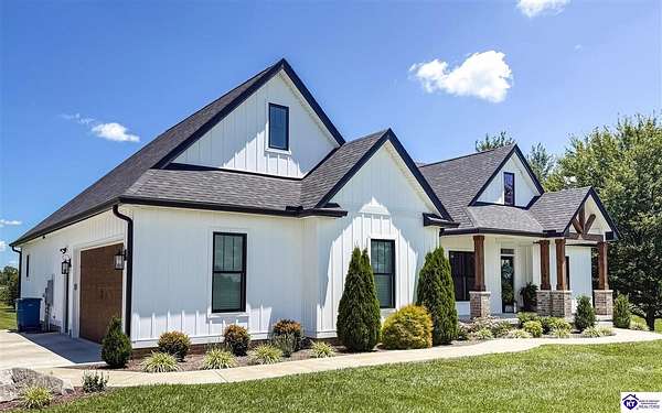 1.57 Acres of Land with Home for Sale in Hodgenville, Kentucky